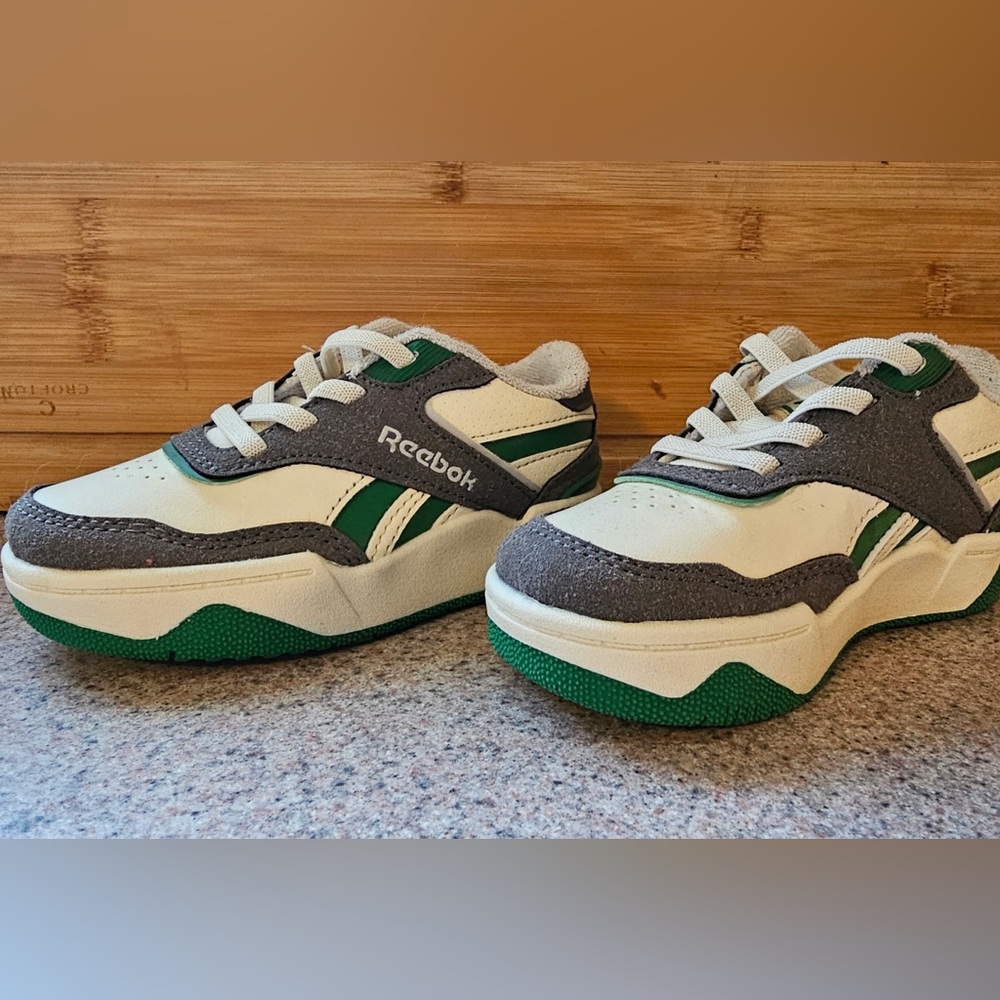 Reebok Classic White and Green Sneakers